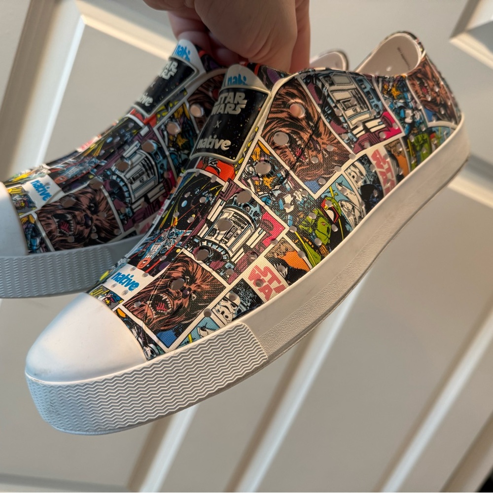 Native Sneakers Adult - Star Wars Comic Print - Picture 2 of 3